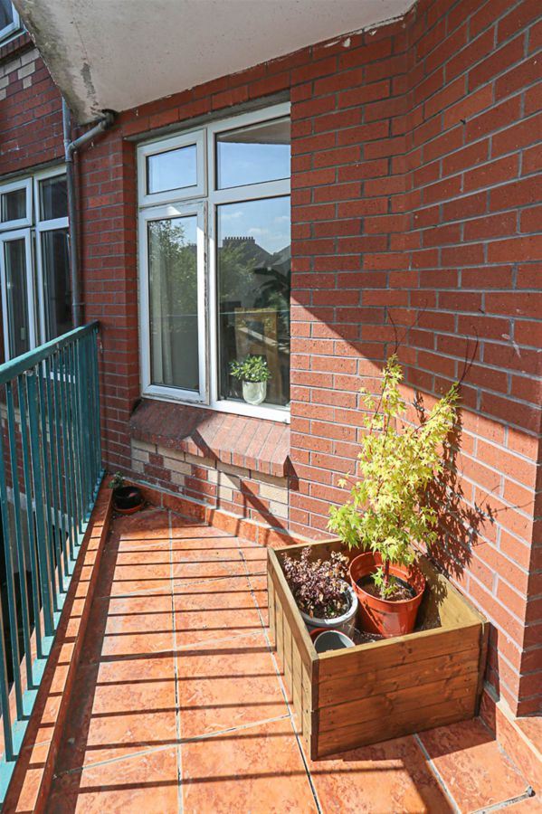 3 O'neills Place