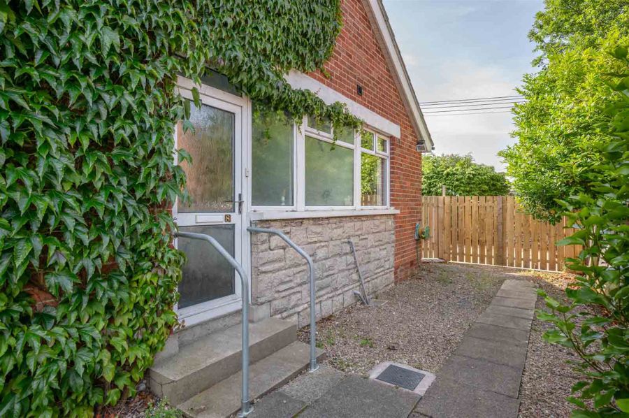 8 Innisfayle Park