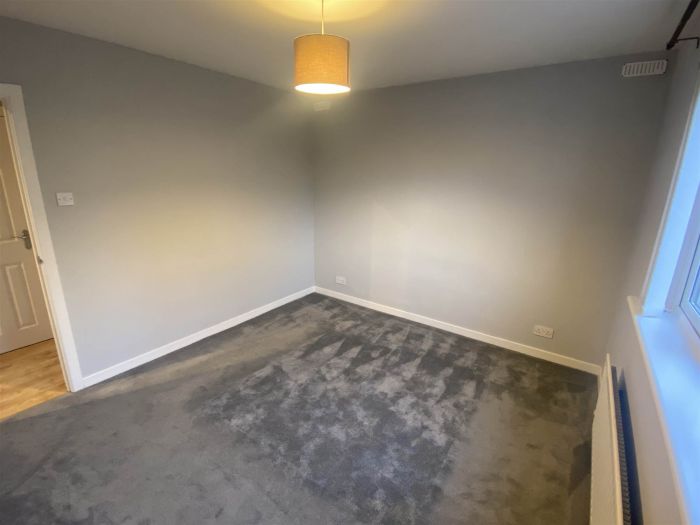 Apt 2 Blackwood Court