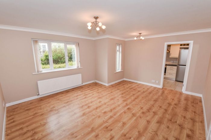 Apt 2 Blackwood Court