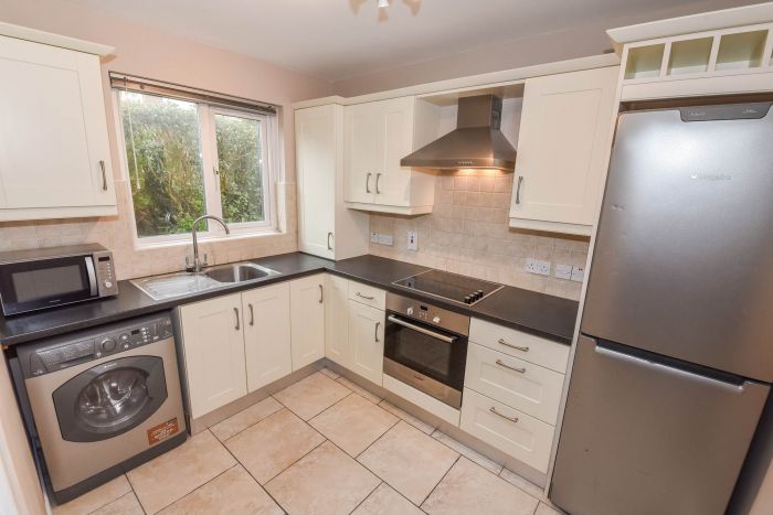 Apt 2 Blackwood Court