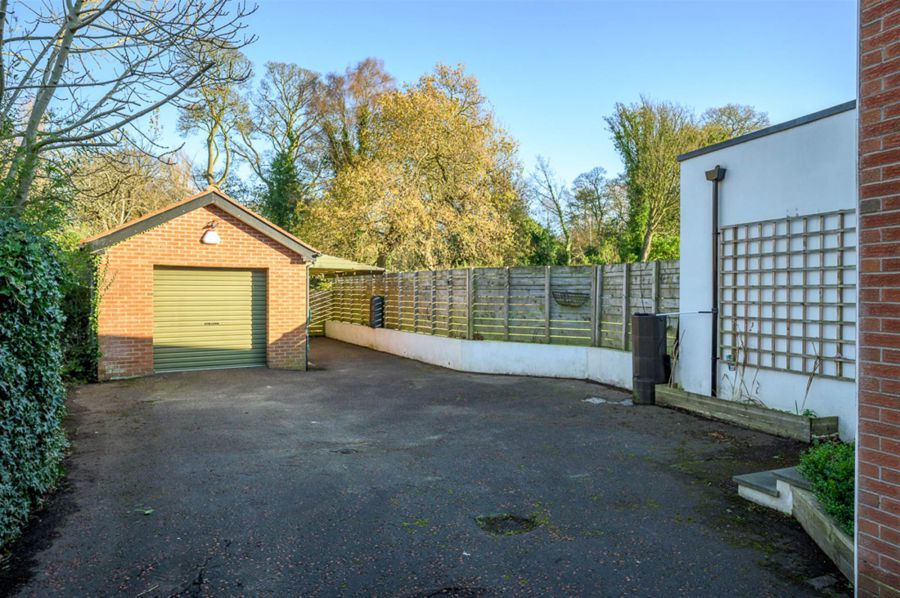 8 Croft Road