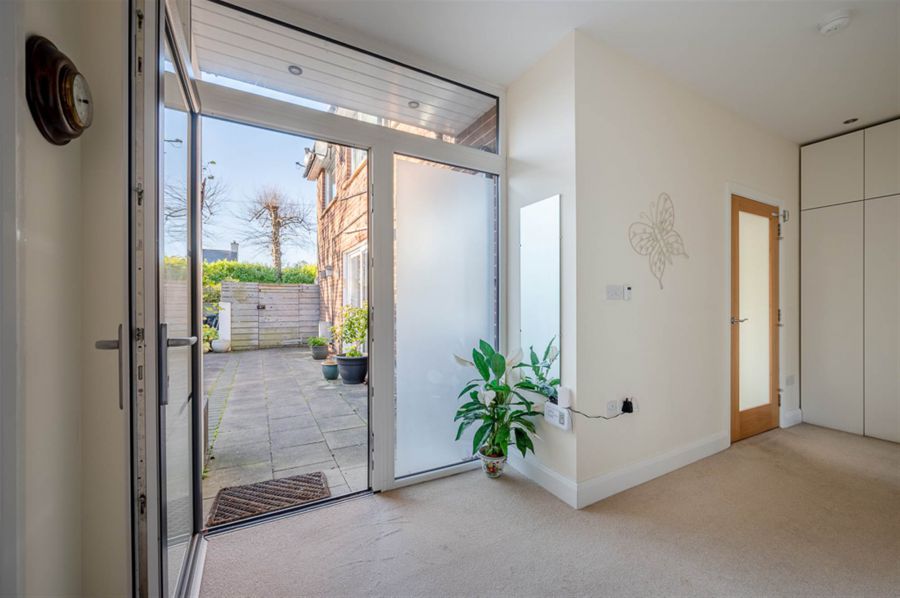 8 Croft Road