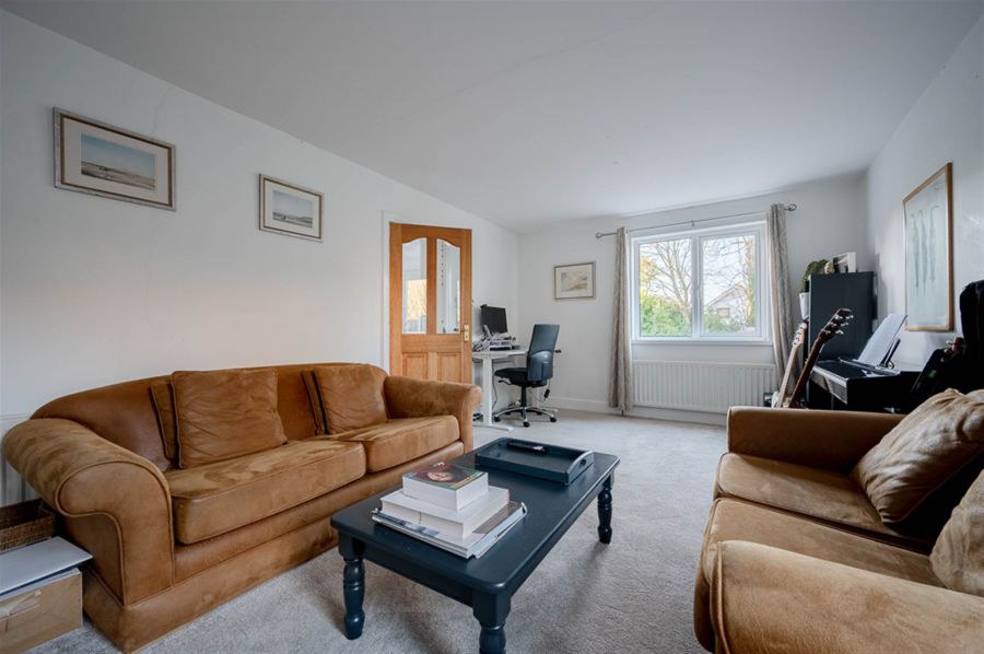 8 Croft Road