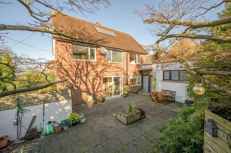 8 Croft Road