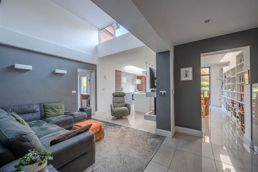 8 Croft Road
