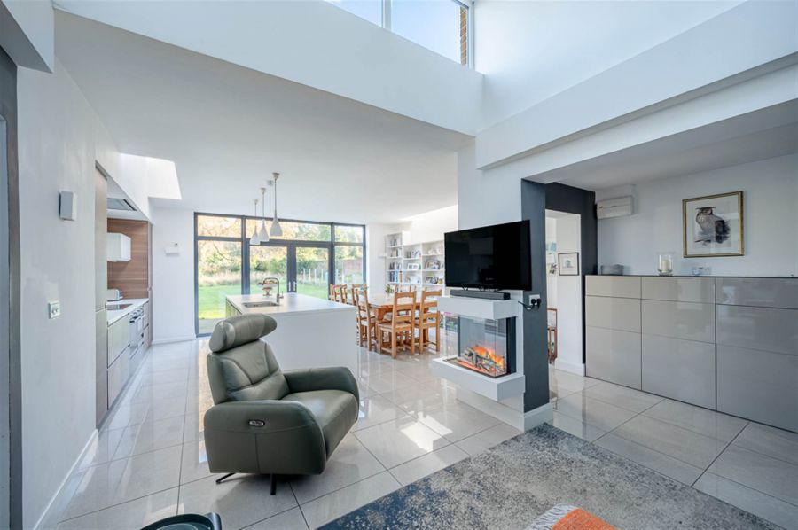 8 Croft Road