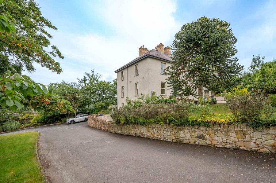 Briar Hill House, 3 Newtownards Road