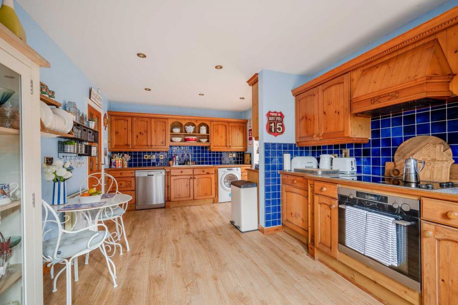 14 Towerview Crescent