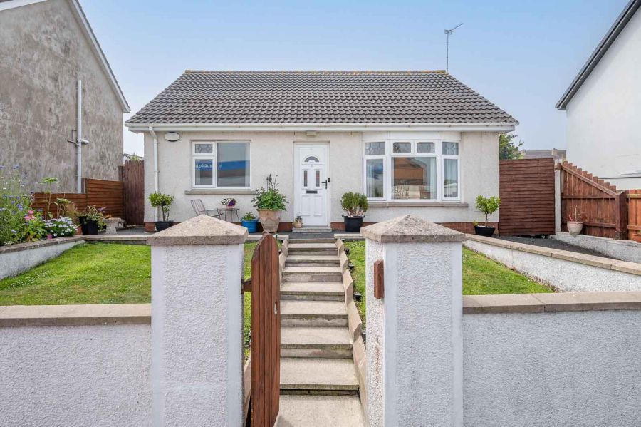 3 Moss Road
