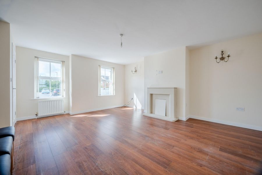 12 Cornmill Drive