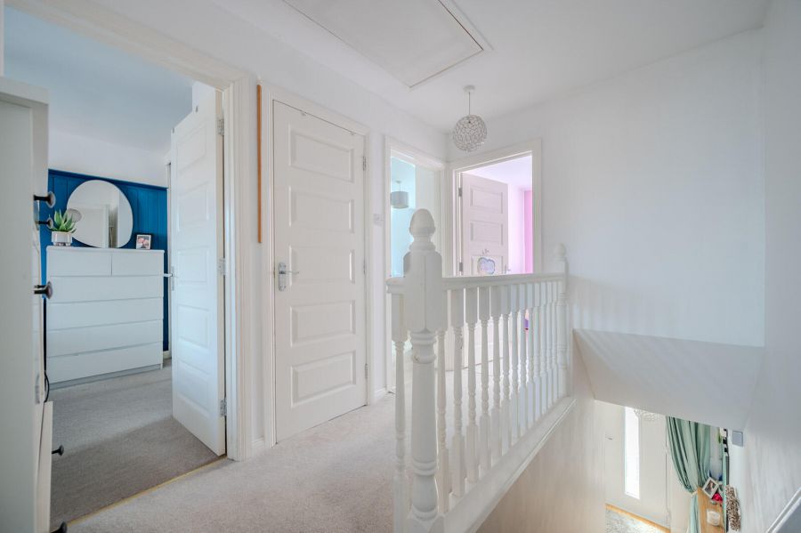 9 Bridgelea Court