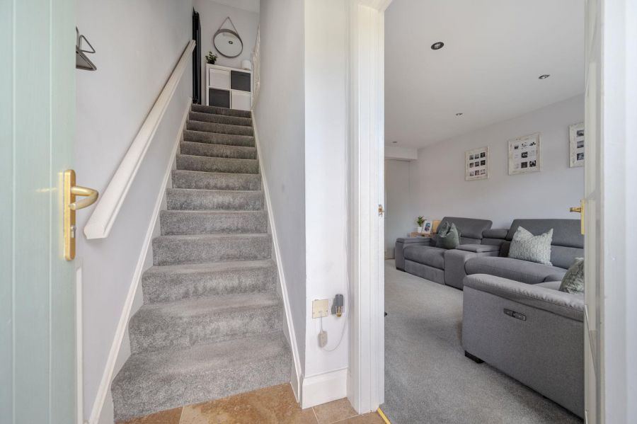 85 Stonebridge Gardens