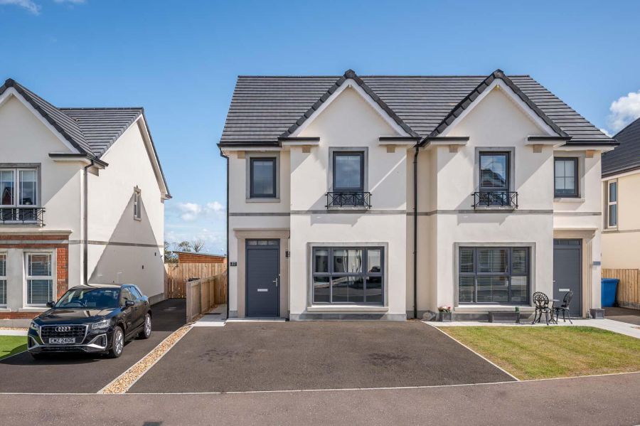 37 Rocklyn Walk