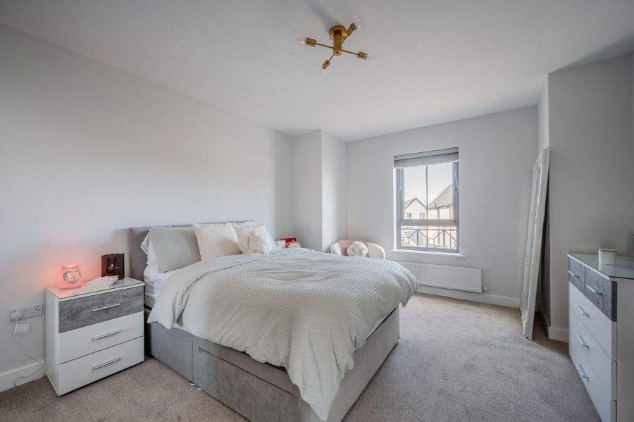 37 Rocklyn Walk