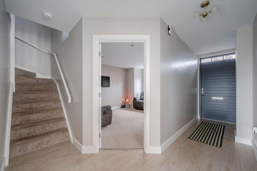 37 Rocklyn Walk