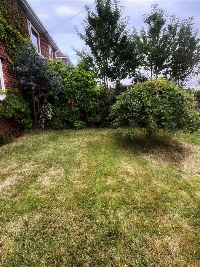 1 Churchill Park