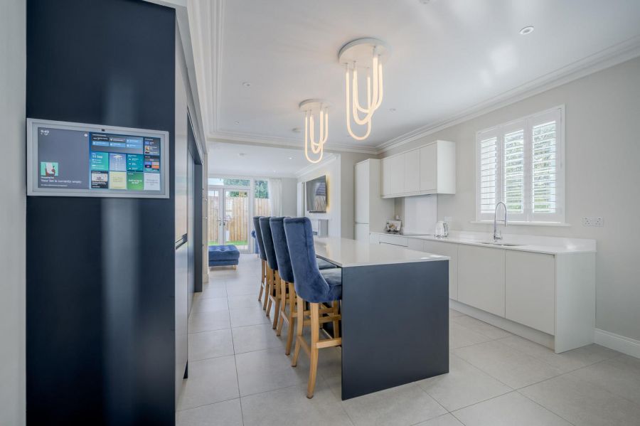 11 Brynmor Park