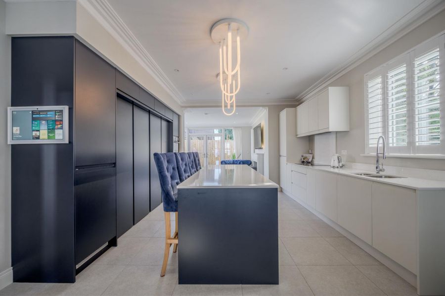 11 Brynmor Park