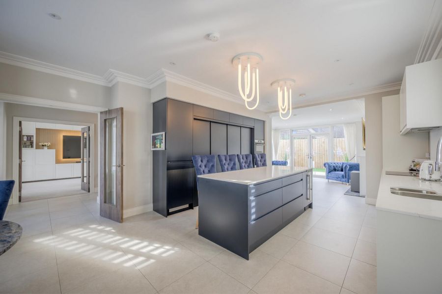 11 Brynmor Park