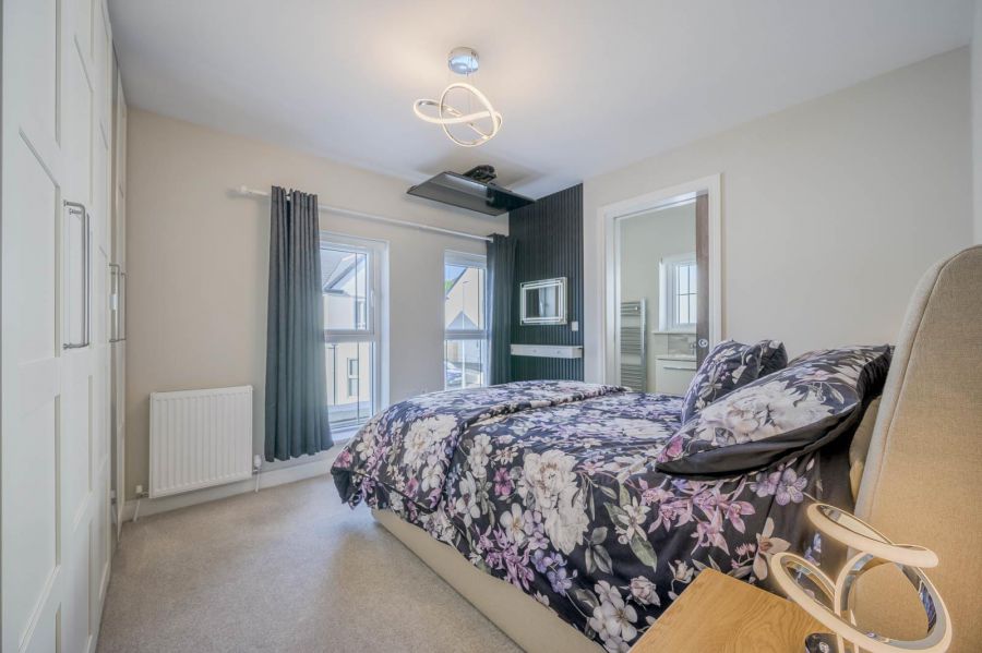 11 Brynmor Park