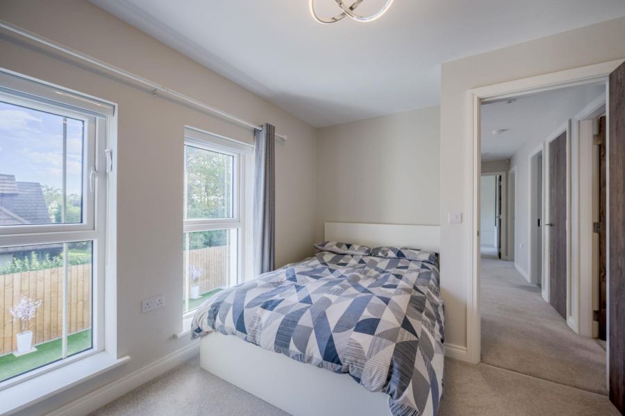 11 Brynmor Park