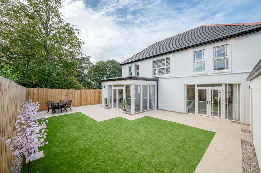 11 Brynmor Park