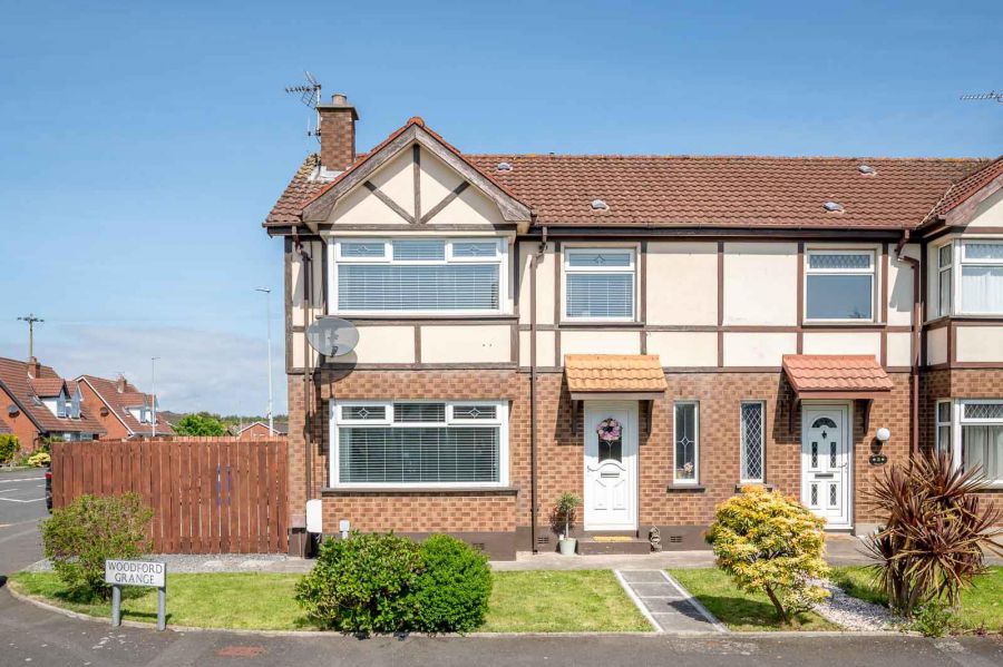 1 Woodford Grange