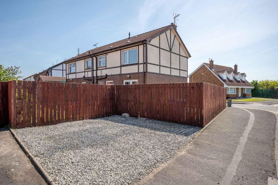 1 Woodford Grange