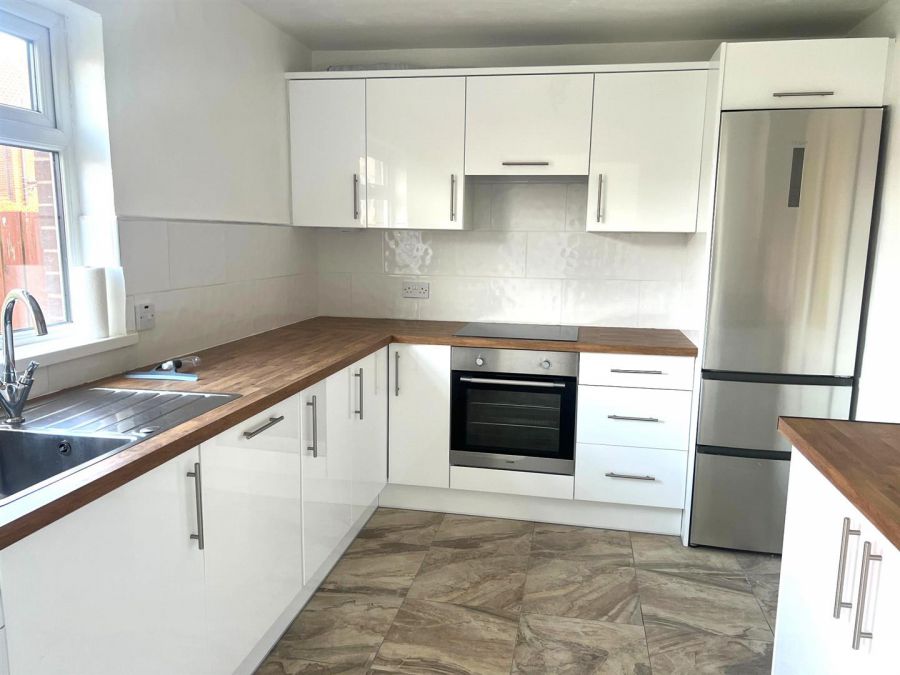 1 Woodford Grange