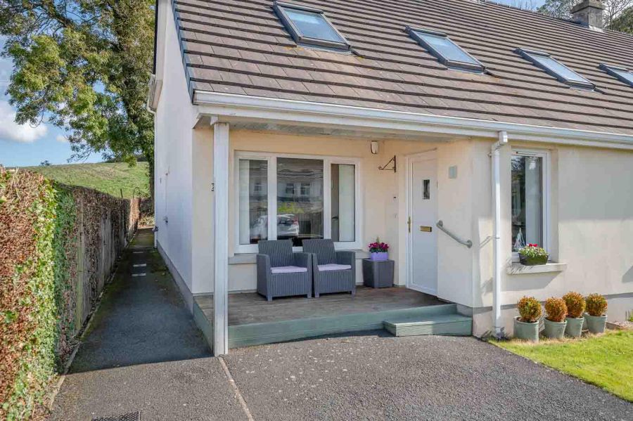 2 Hillfoot Park