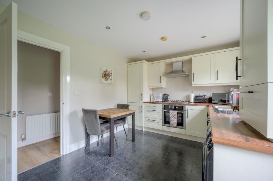 18 Tullynagardy Avenue