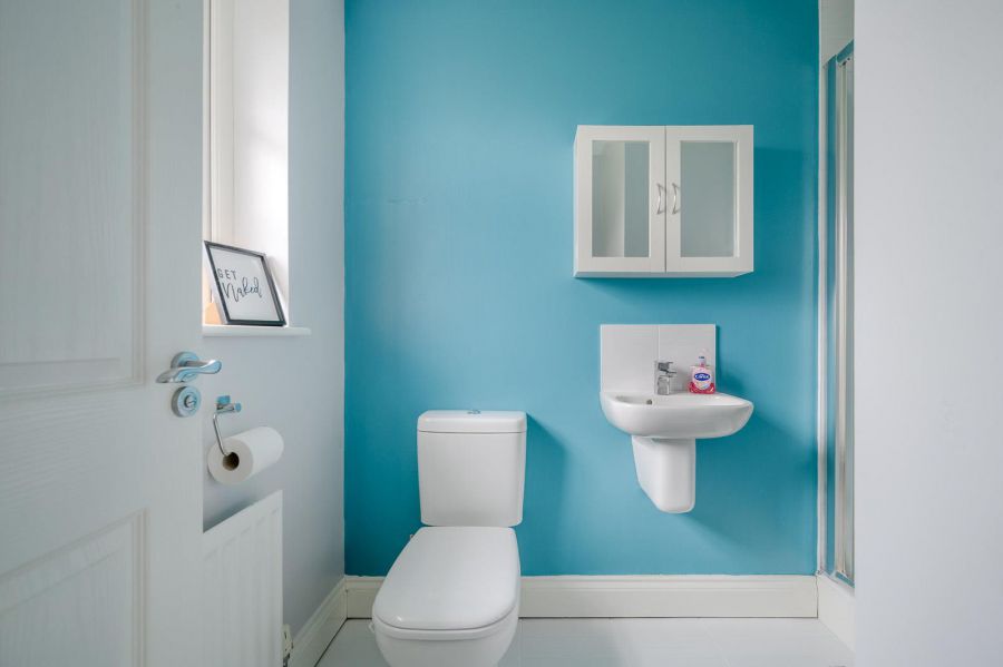 18 Tullynagardy Avenue