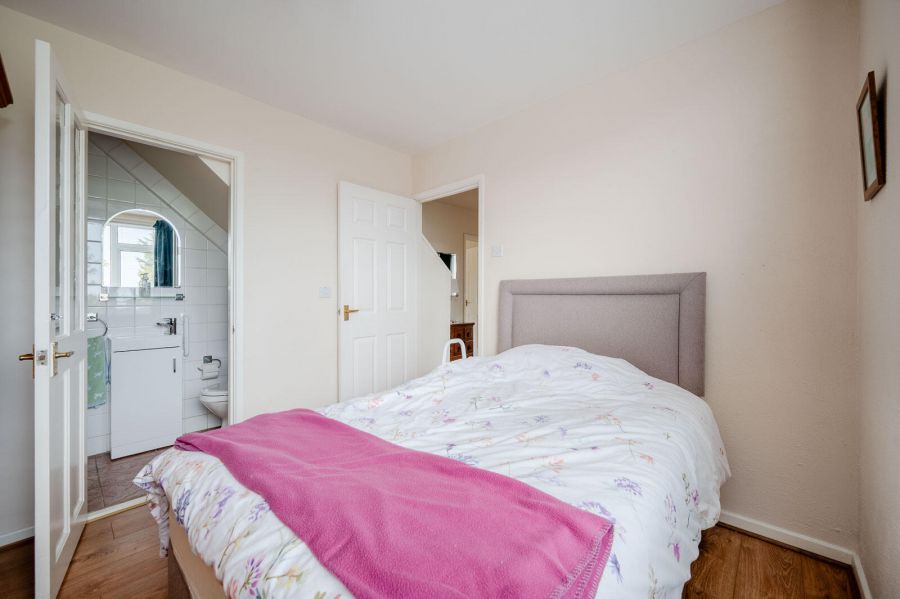 3 Rosepark Avenue