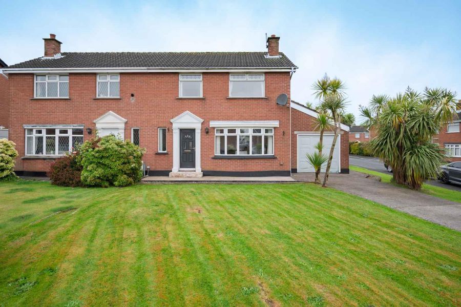 10 Cloverhill Close