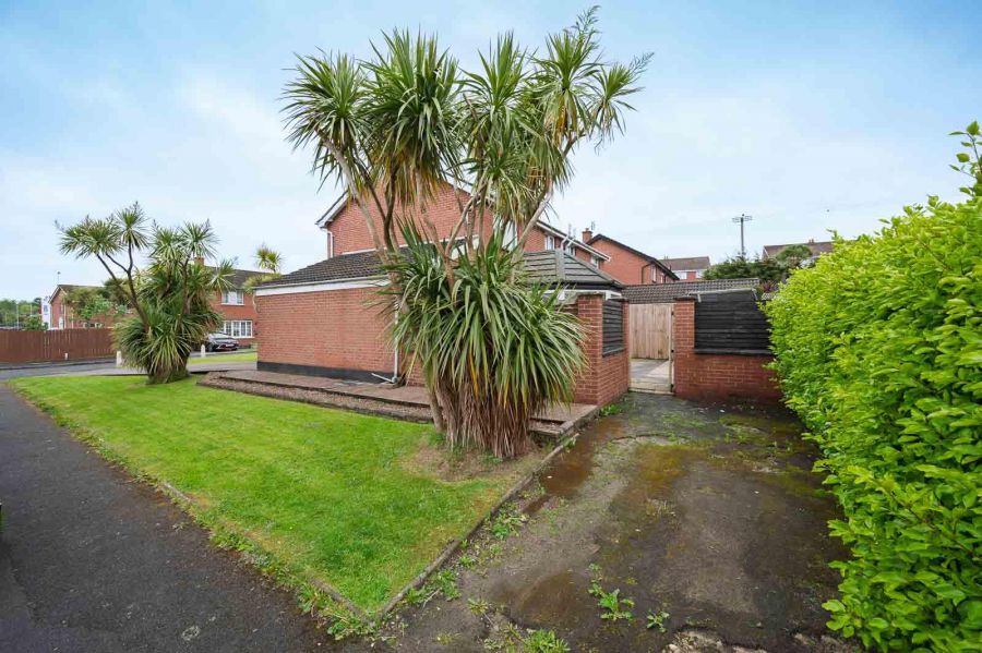 10 Cloverhill Close