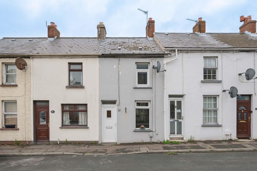 6 Castle Street