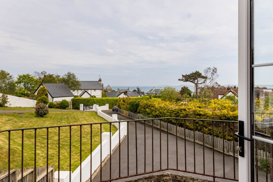 134a Warren Road