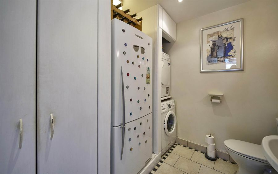 1 Rosebank Court