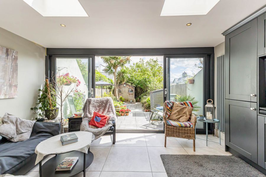 16 Ballyholme Esplanade