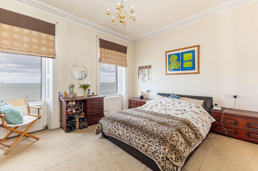 16 Ballyholme Esplanade