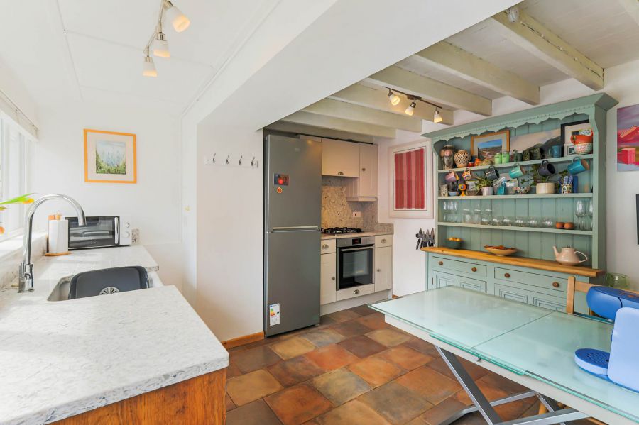 Thistle Cottage, 25 The Hill