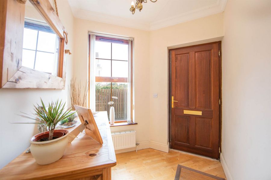 67a Warren Road