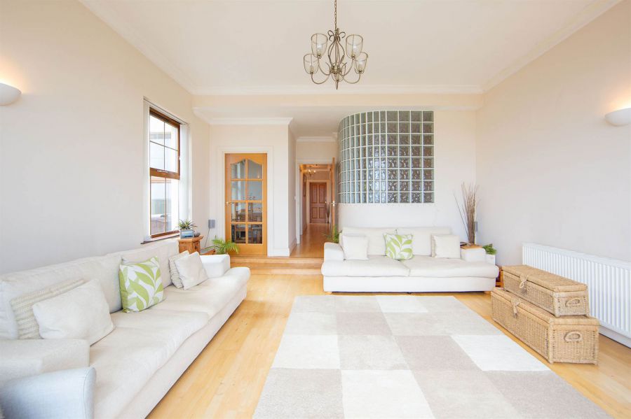 67a Warren Road
