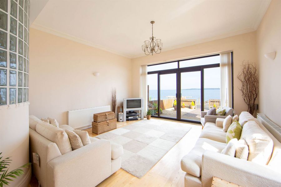 67a Warren Road