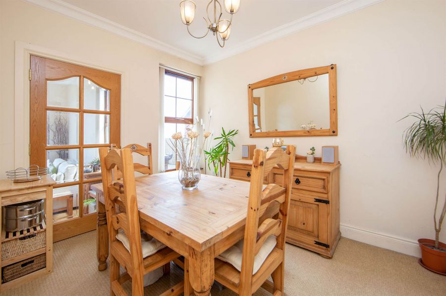 67a Warren Road
