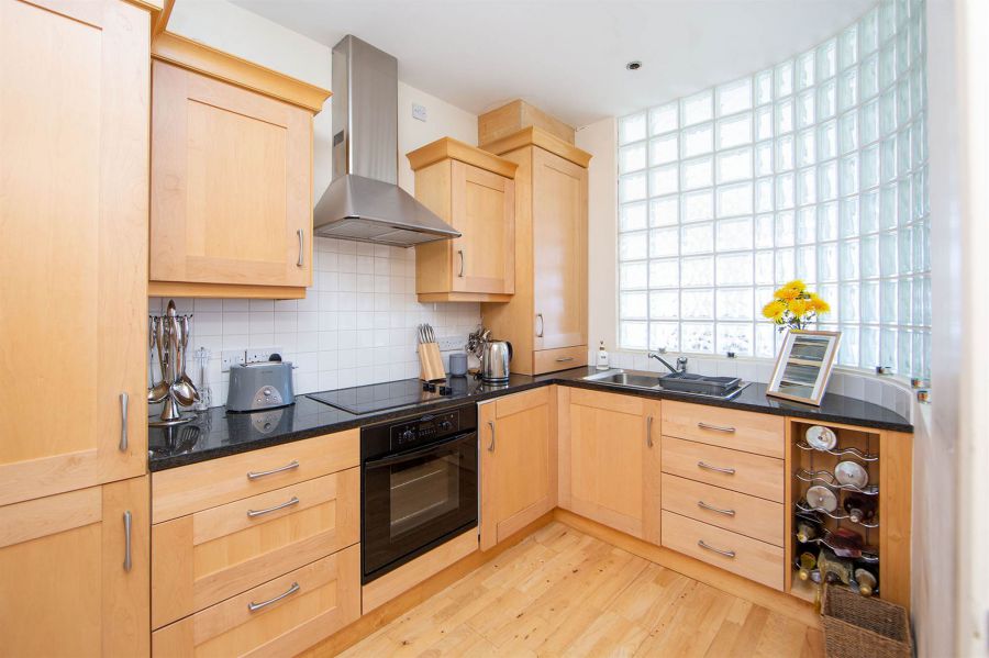 67a Warren Road