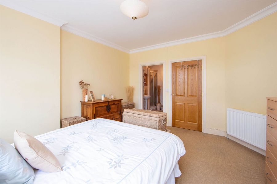 67a Warren Road