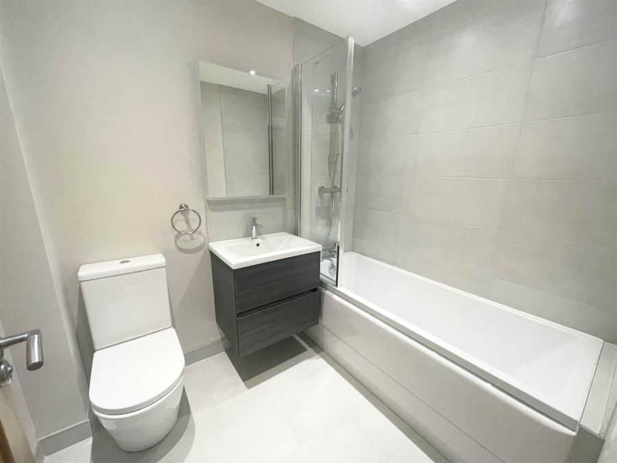 58c Shaftesbury Road