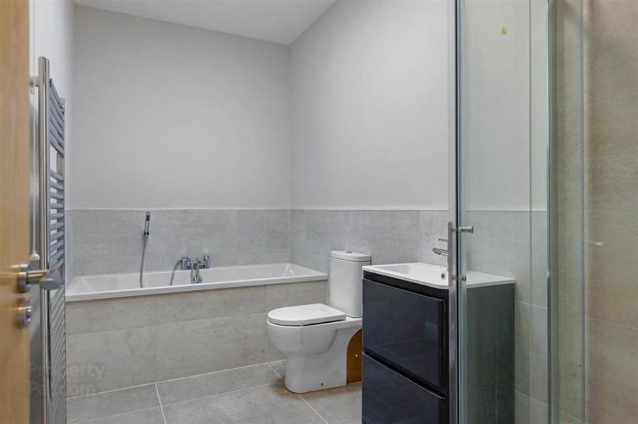 The OConnell, 19 Milecross Manor